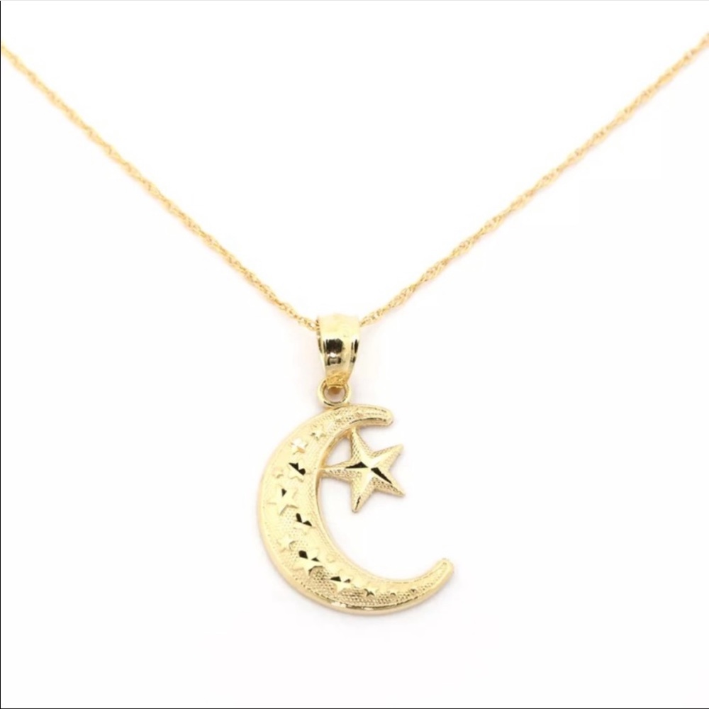 10k gold pendant (only)